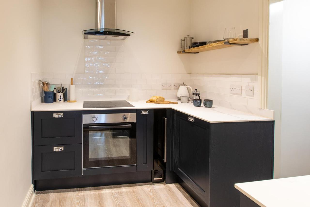 Herring Girl House - Harbourside Property, Sleeps 8 Scarborough Eksteriør bilde