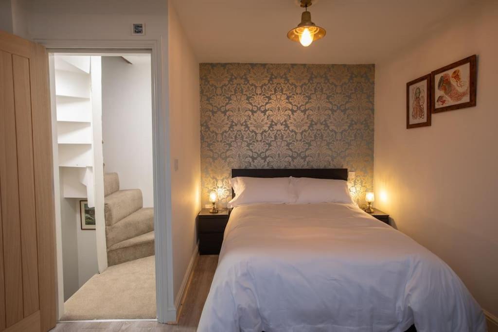 Herring Girl House - Harbourside Property, Sleeps 8 Scarborough Eksteriør bilde