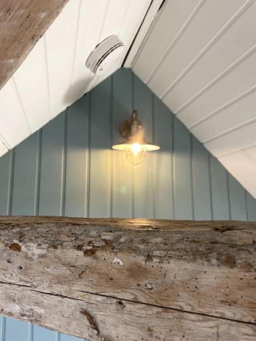 Herring Girl House - Harbourside Property, Sleeps 8 Scarborough Eksteriør bilde