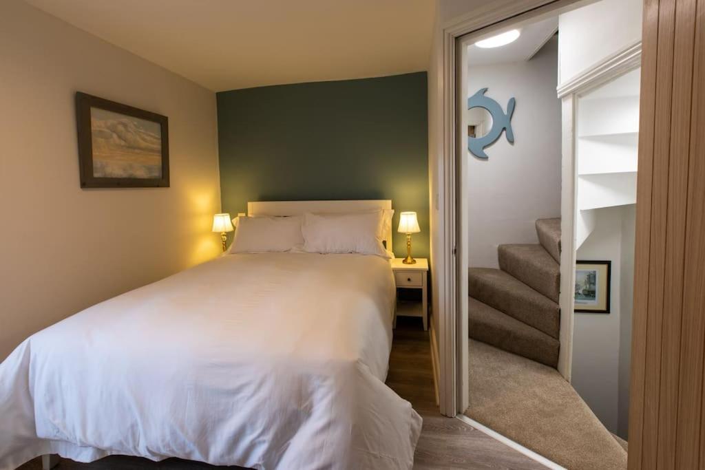 Herring Girl House - Harbourside Property, Sleeps 8 Scarborough Eksteriør bilde